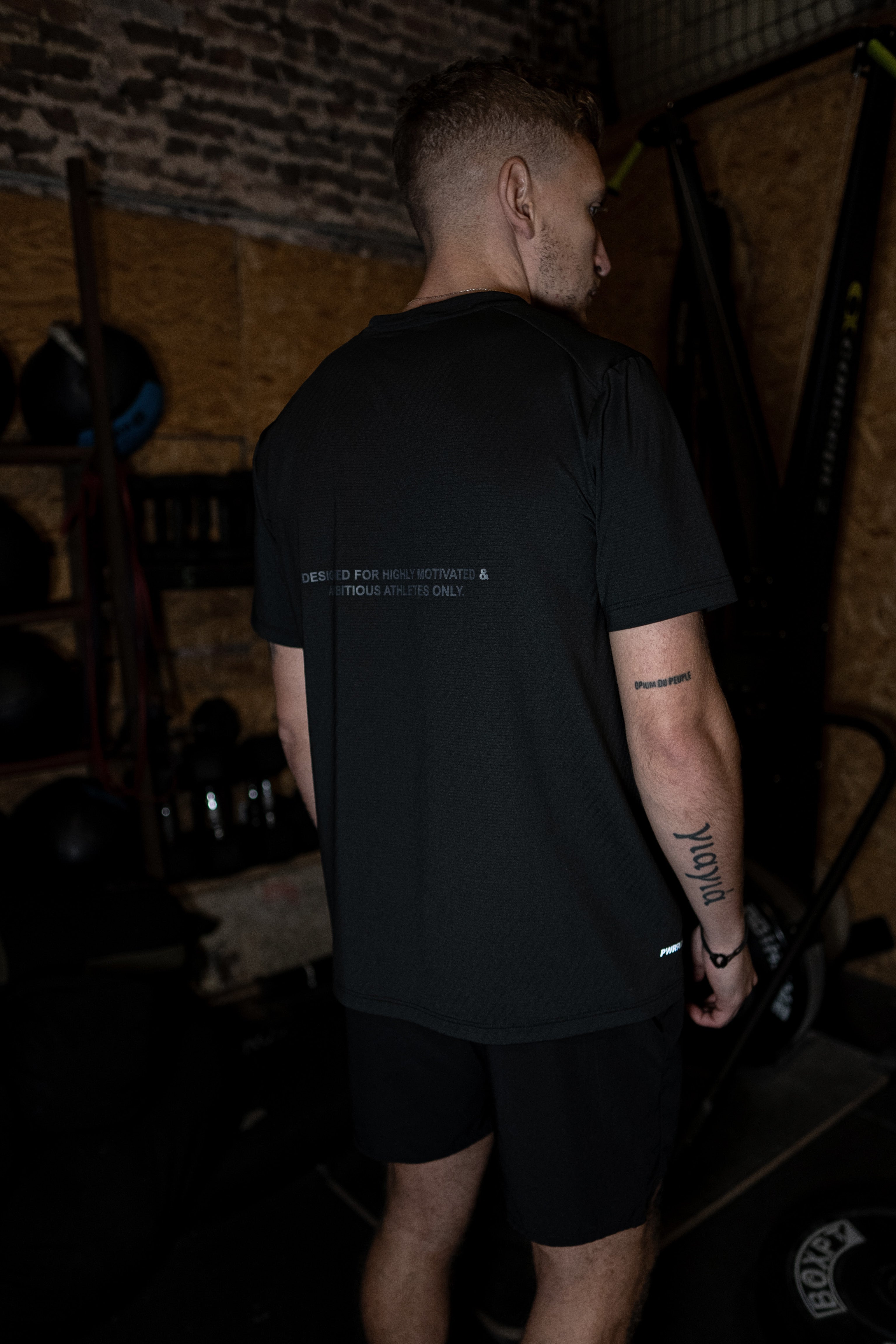 T-SHIRT "HYBRID PERFORMANCE" BLACK HOMME
