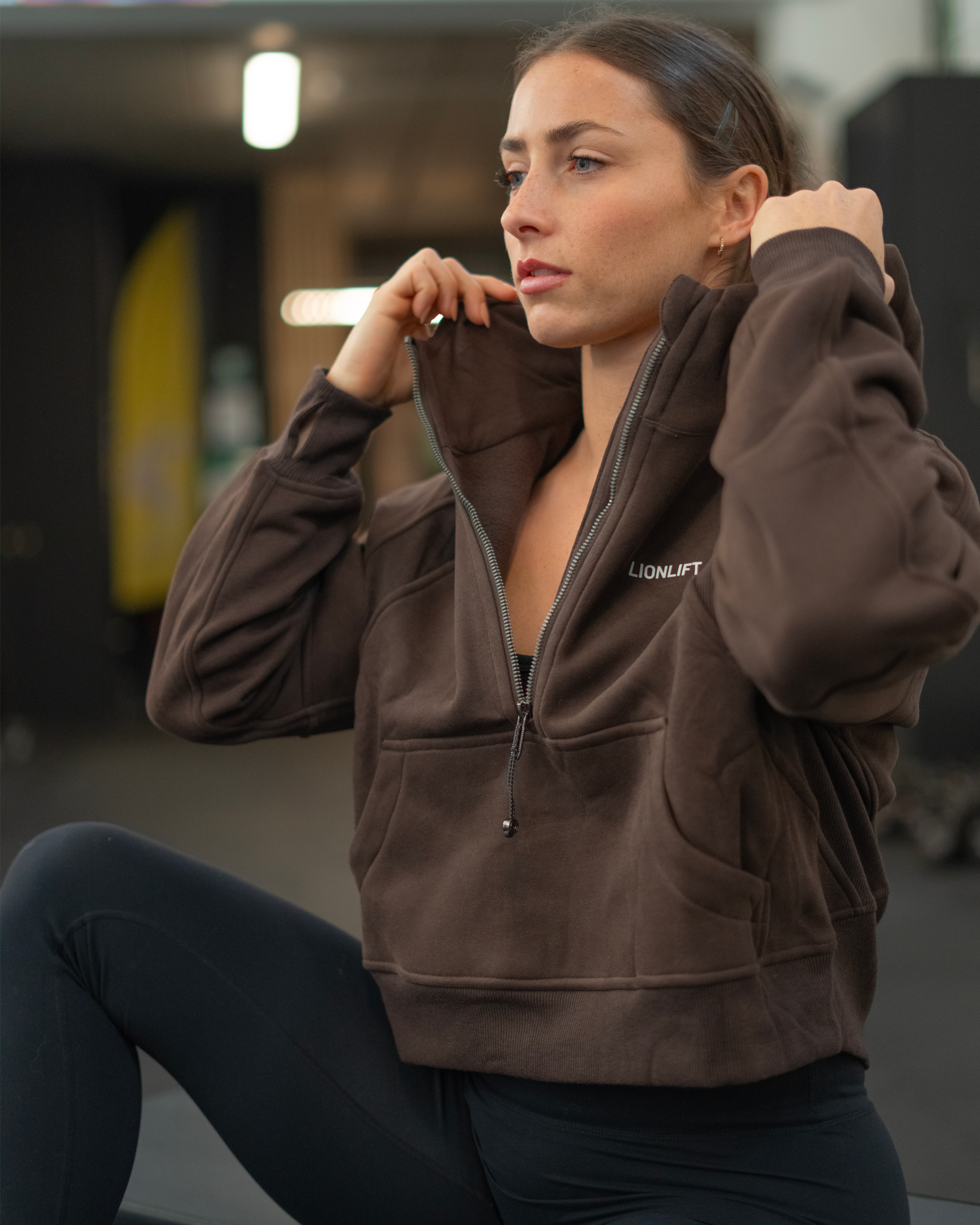 HOODIE HALF-ZIPPED CHOCOLATE