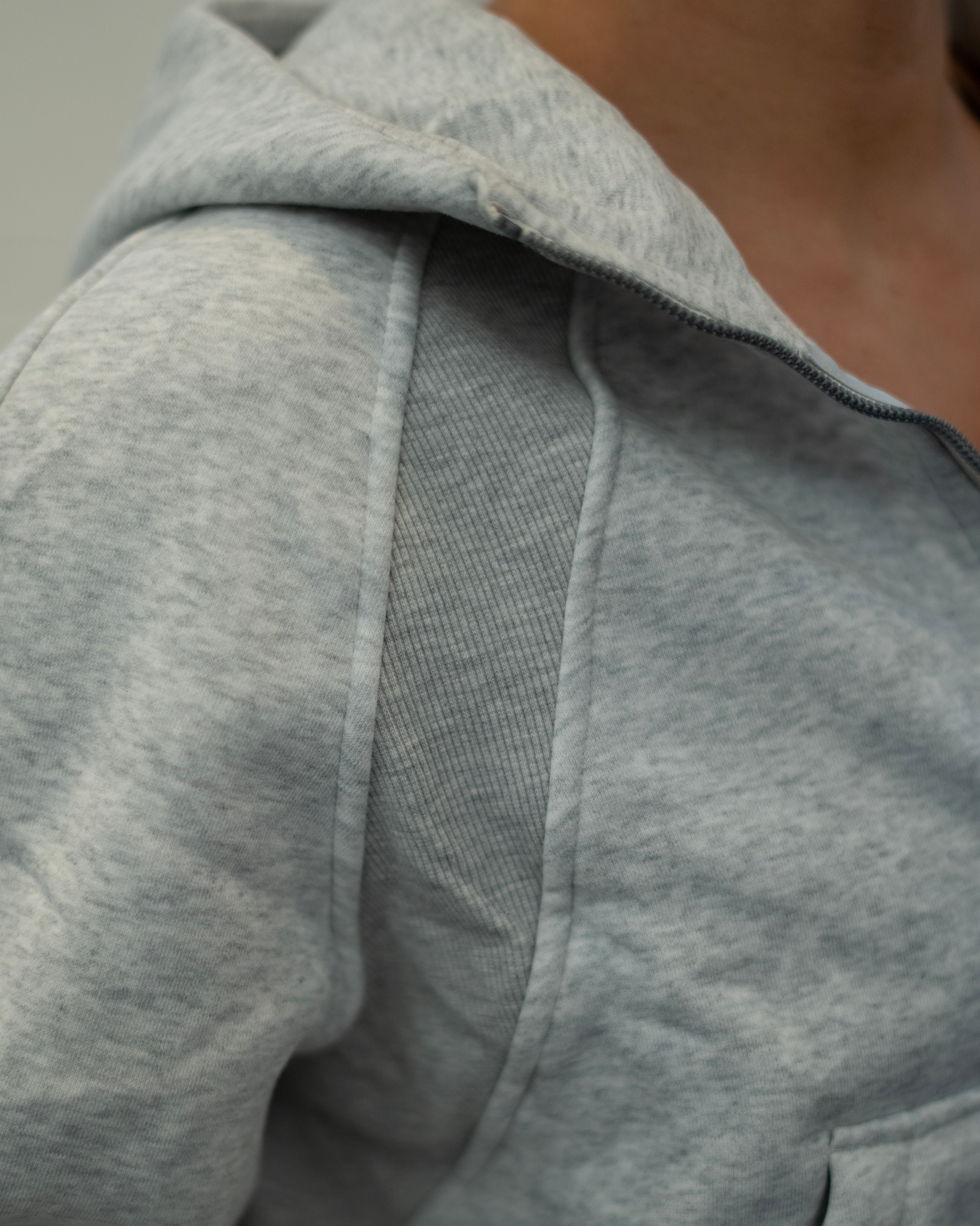 HOODIE HALF-ZIPPED LIGHT GREY