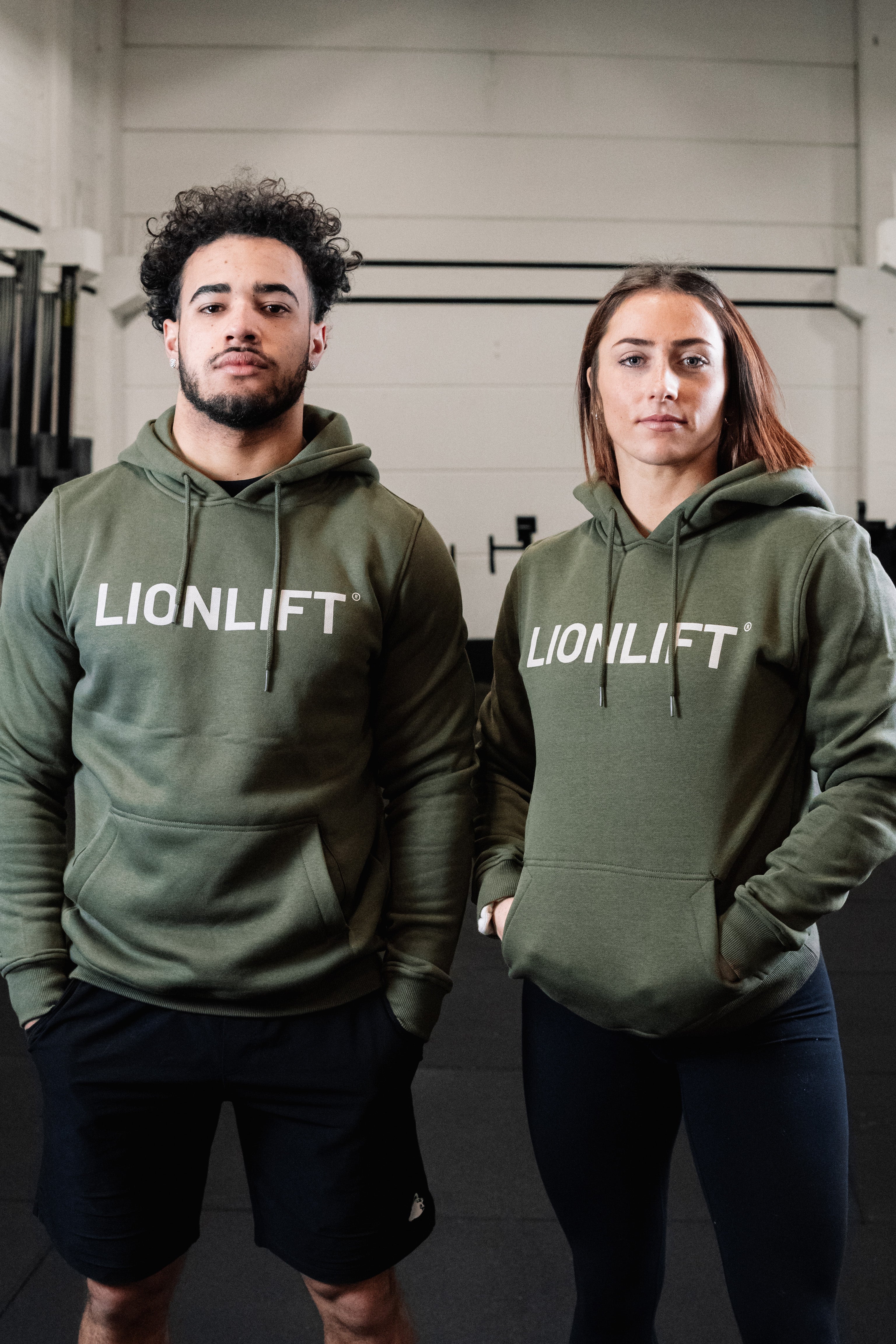 HOODIE "ESSENTIALS KAKI" UNISEX