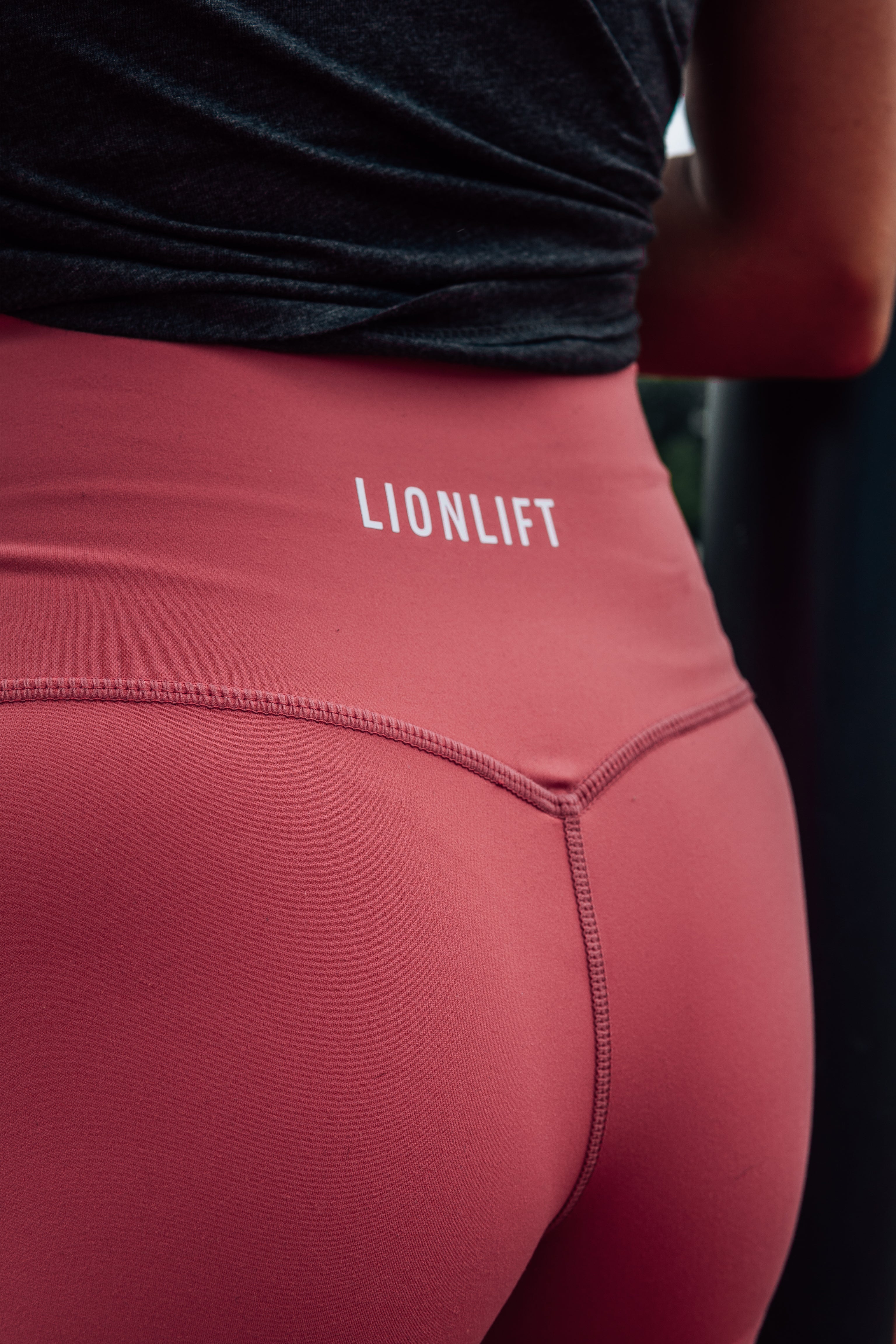 BOOTY SHORT "PINK LYCHEE"