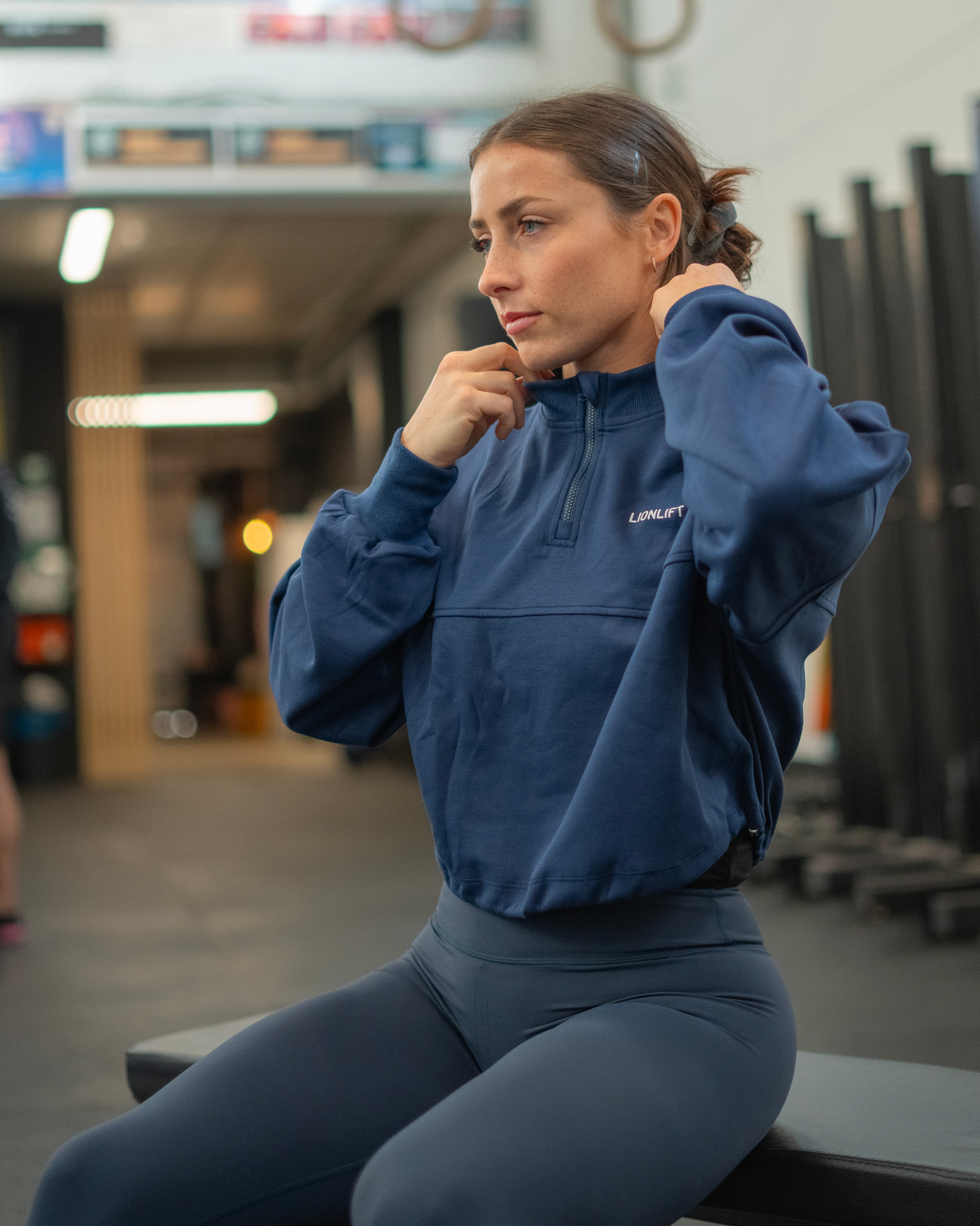 HALF-ZIPPED CROPPED NAVY