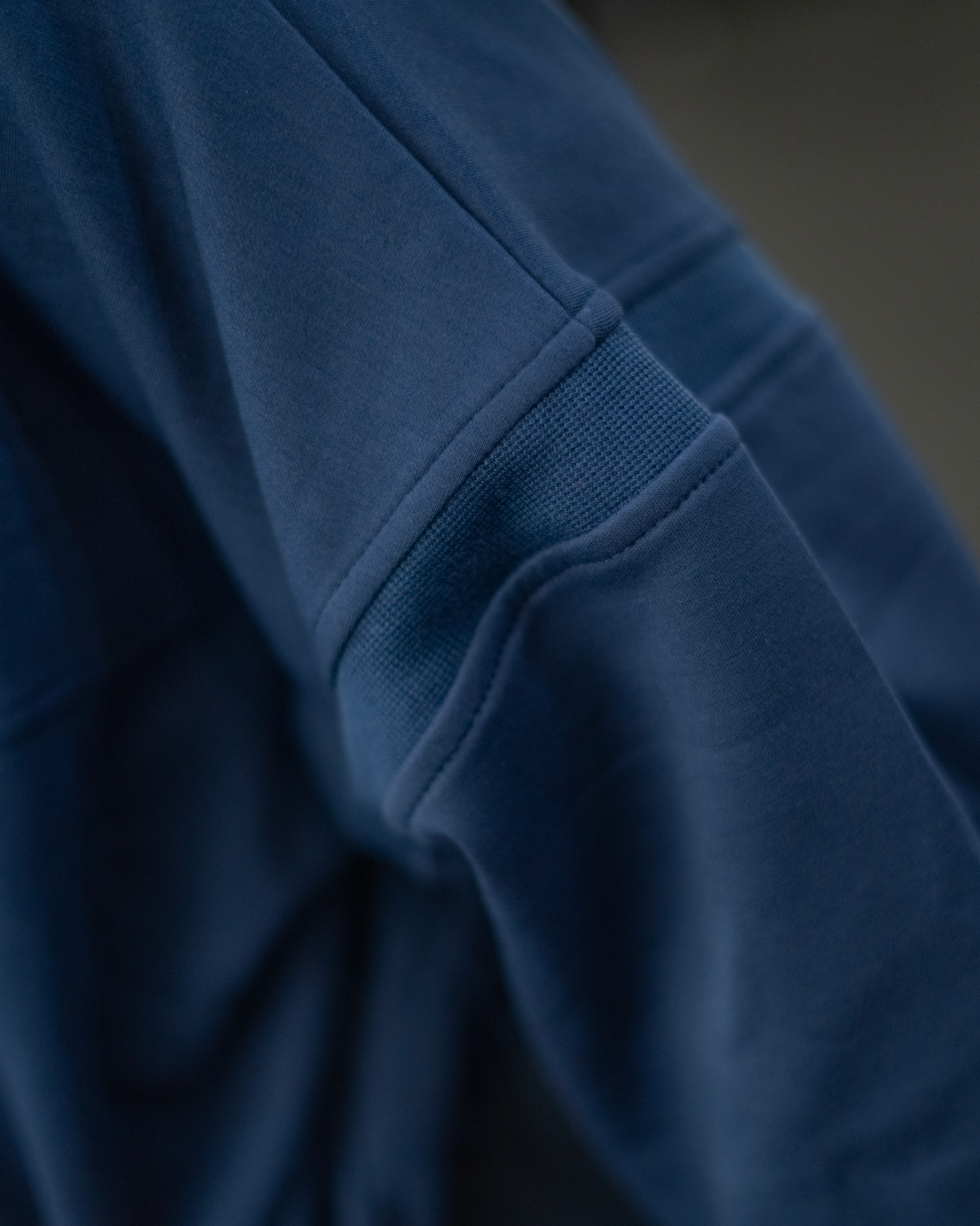 HALF-ZIPPED CROPPED NAVY