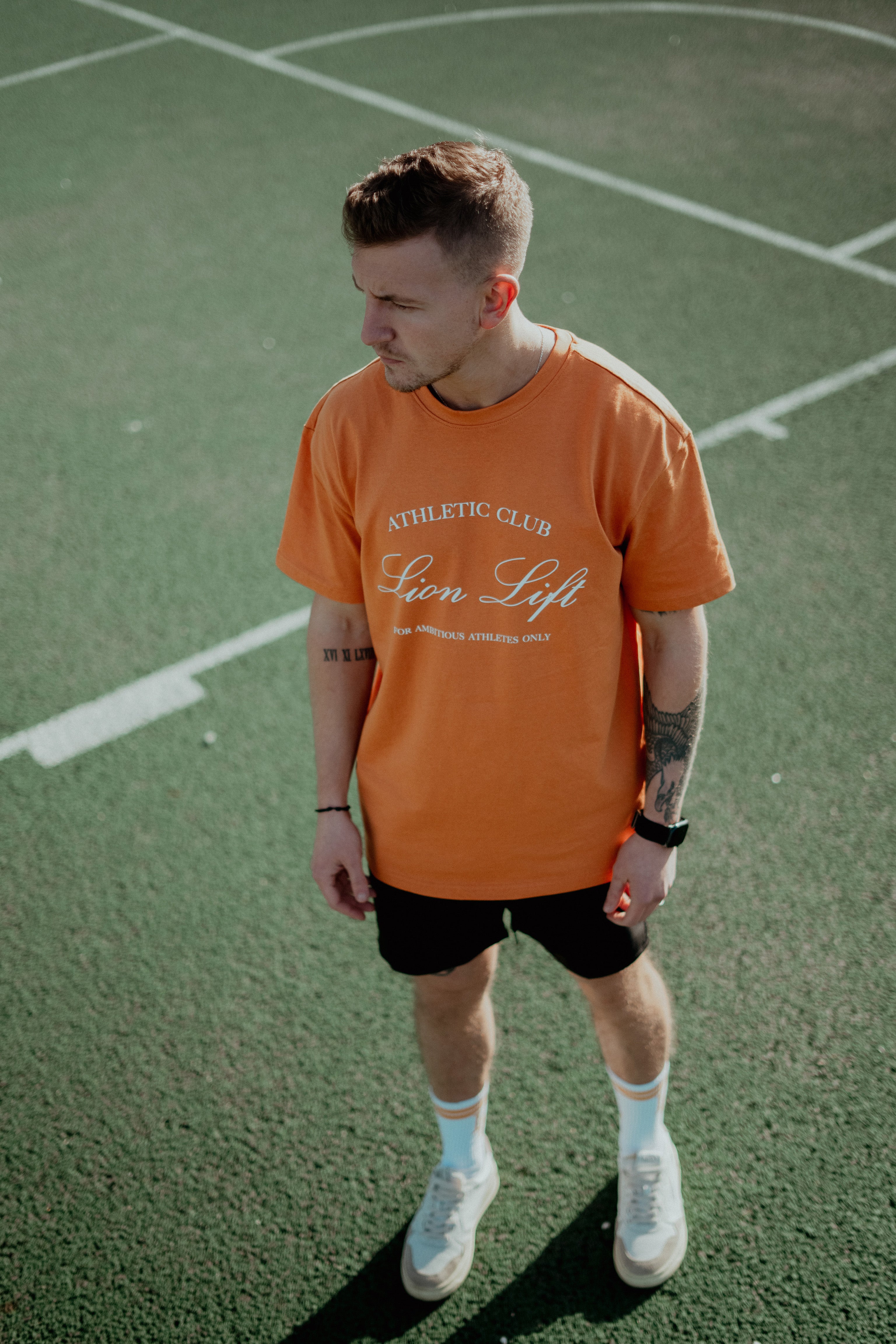 T-SHIRT OVERSIZED ORANGE "ATHLETIC CLUB" UNISEXE