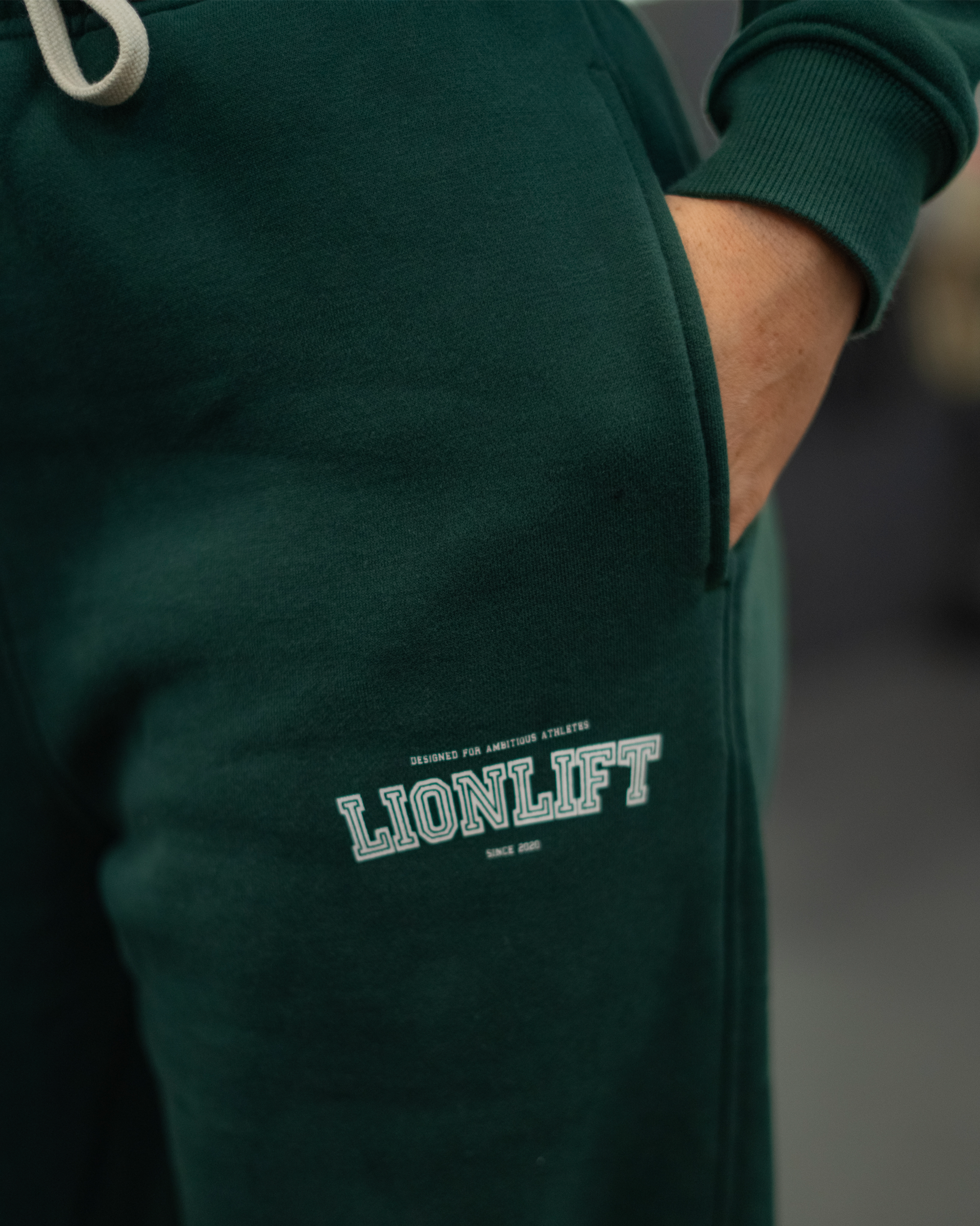 JOGGERPANT LL UNIVERSITY DARK GREEN UNISEX