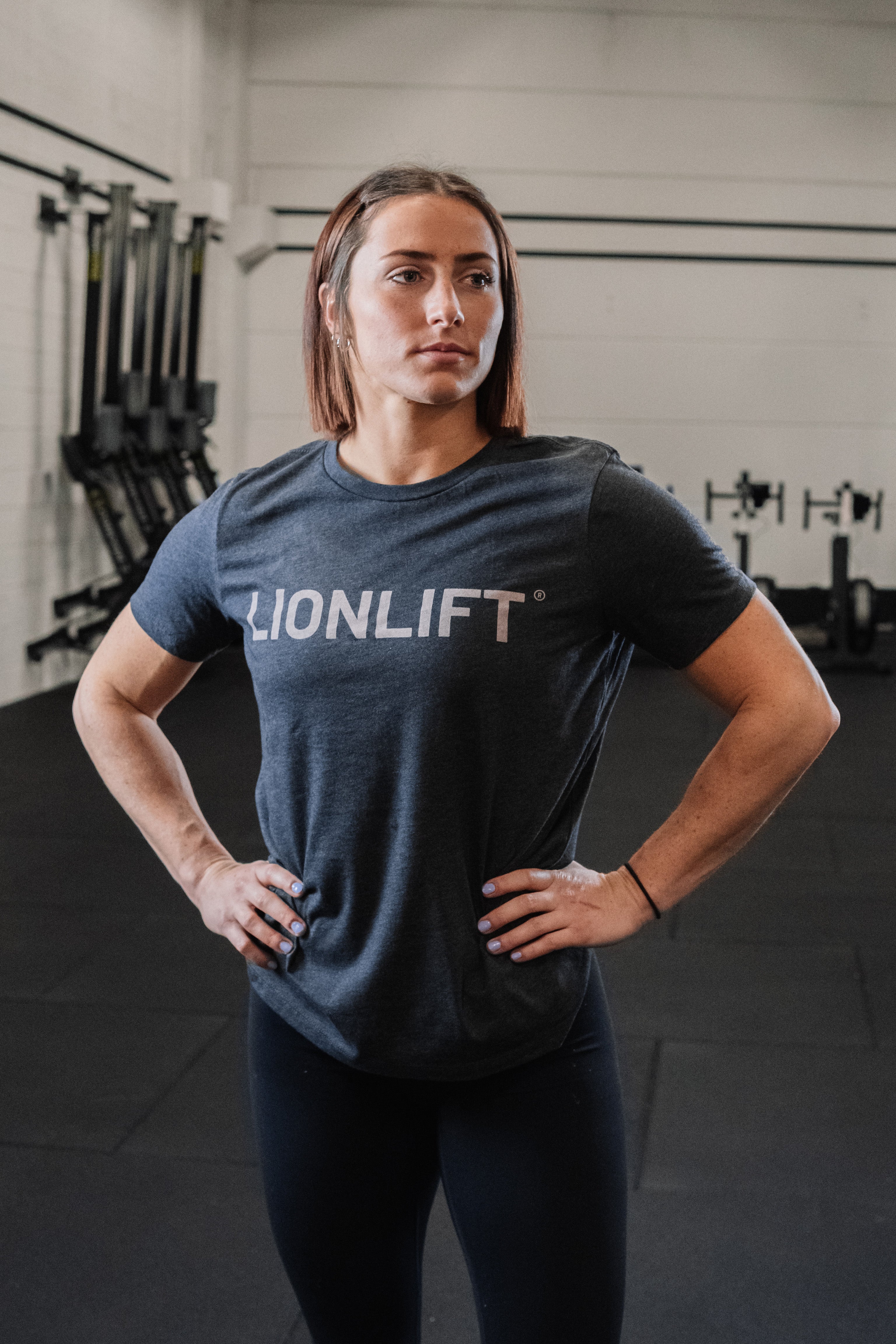 T-SHIRT "DARK LION" FEMME