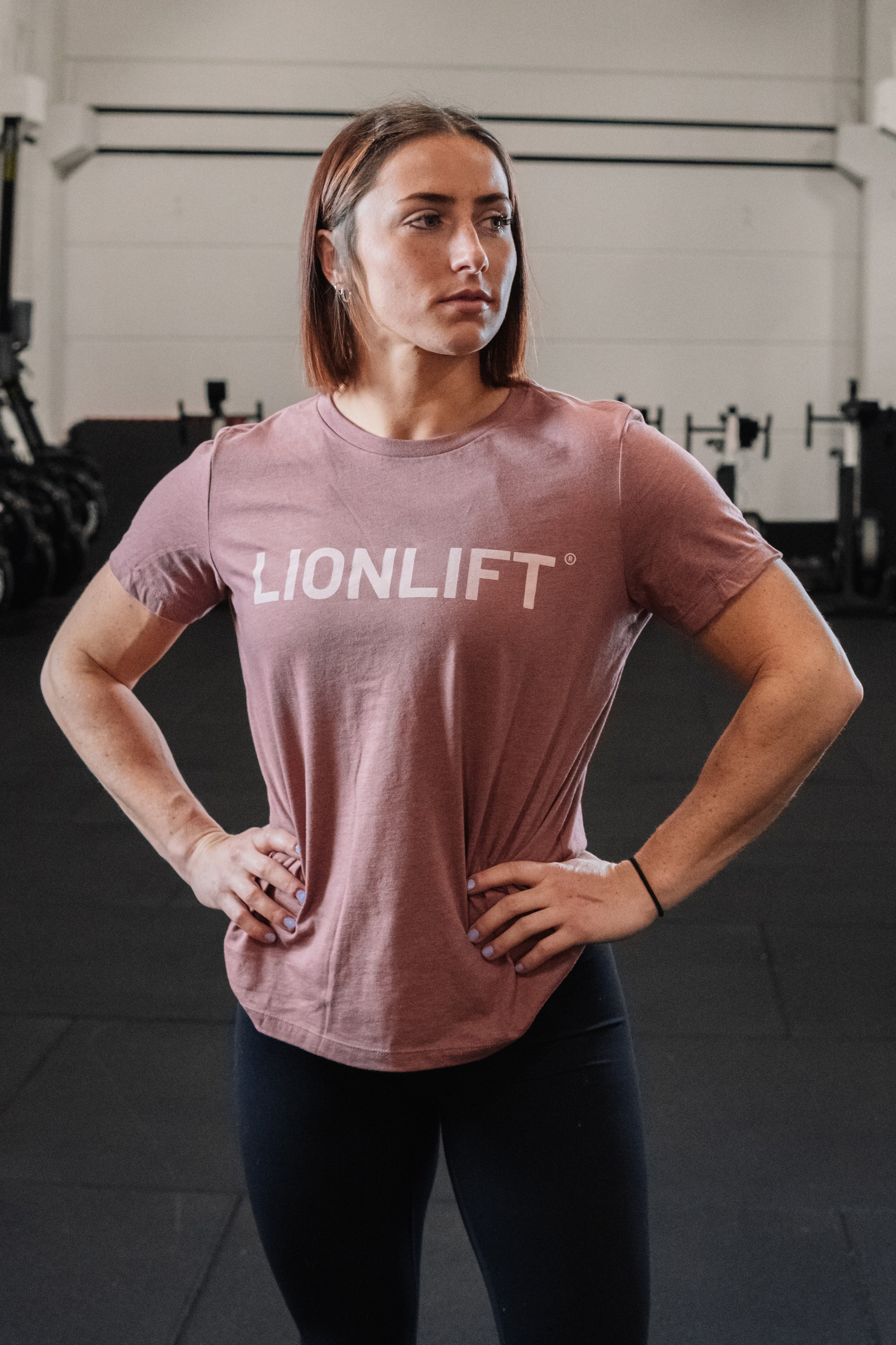 T-SHIRT "PINK LION" FEMME