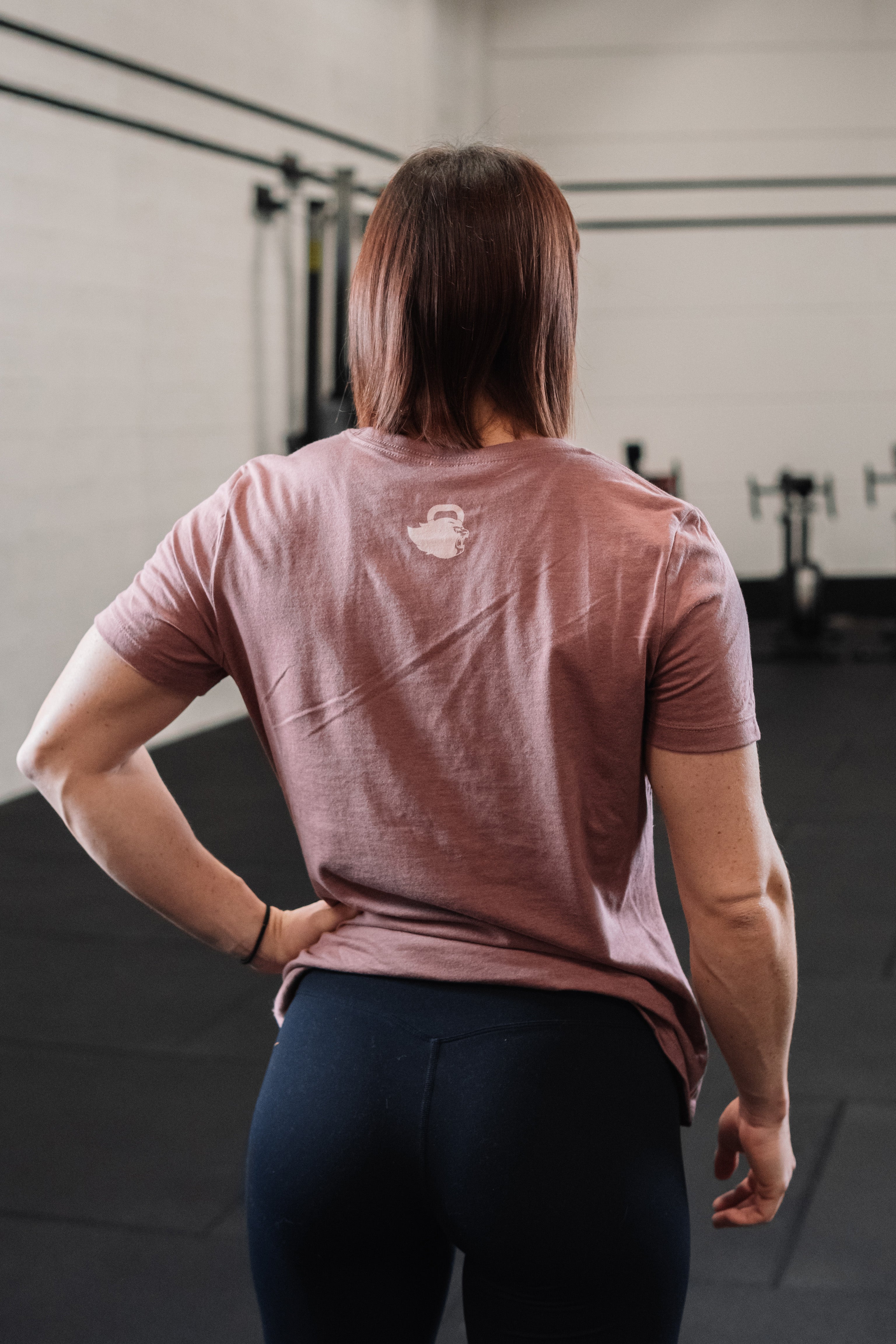 T-SHIRT "PINK LION" FEMME