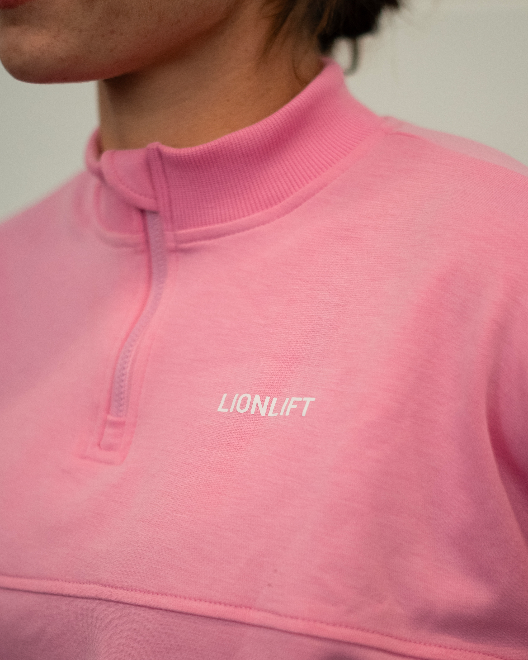 HALF-ZIPPED CROPPED PINKY