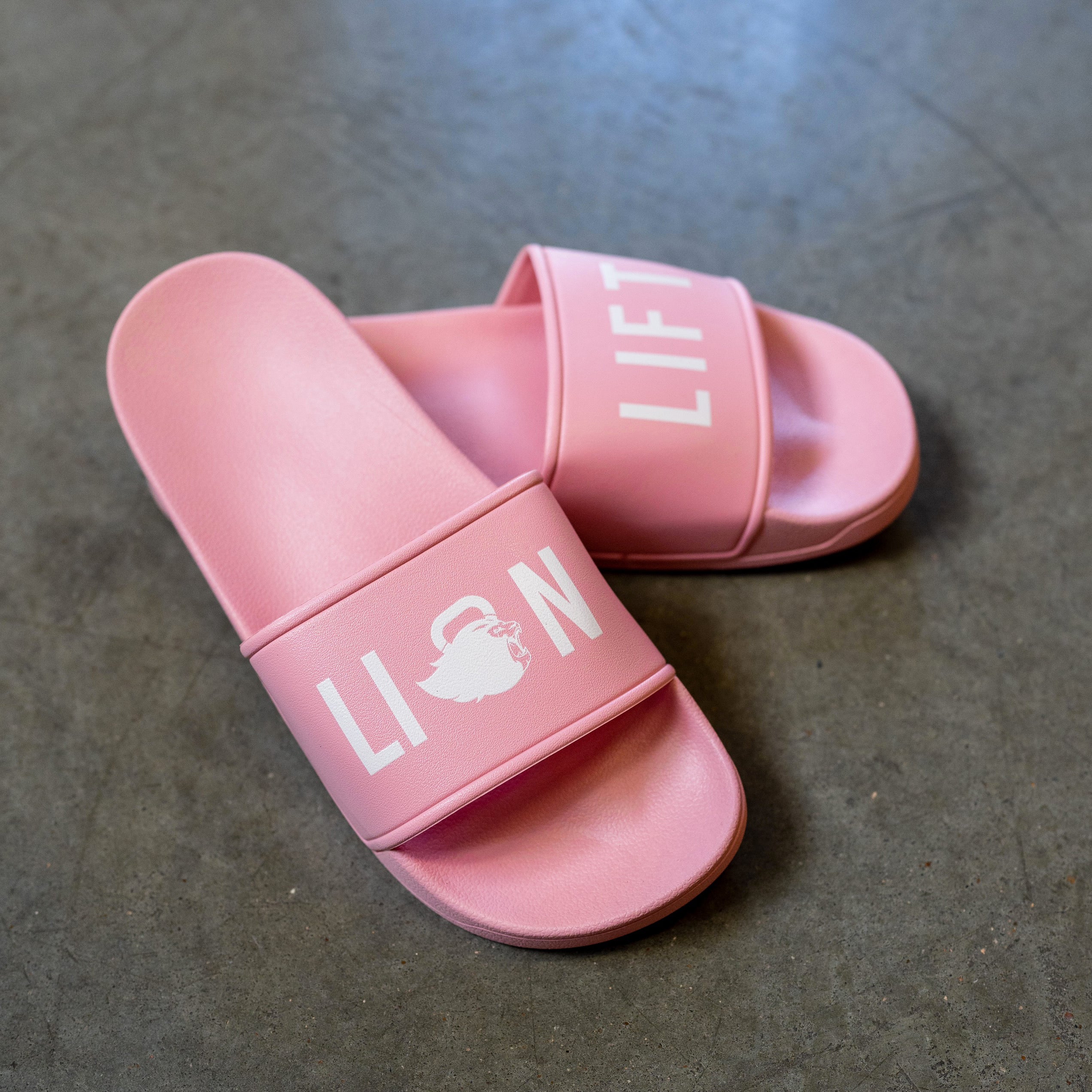 SLIPPERS "LIGHT PINK" LION UNISEX